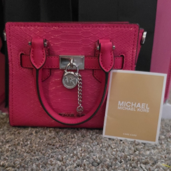 BNWT Michael Kors Hamilton Small Satchel in the vibrant 